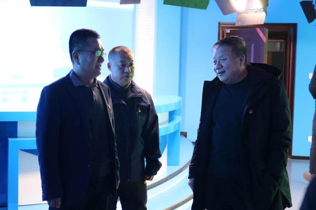 黑龙江塔河县副县长郭宝福走访慰问塔河县融媒体中心优秀专家人才