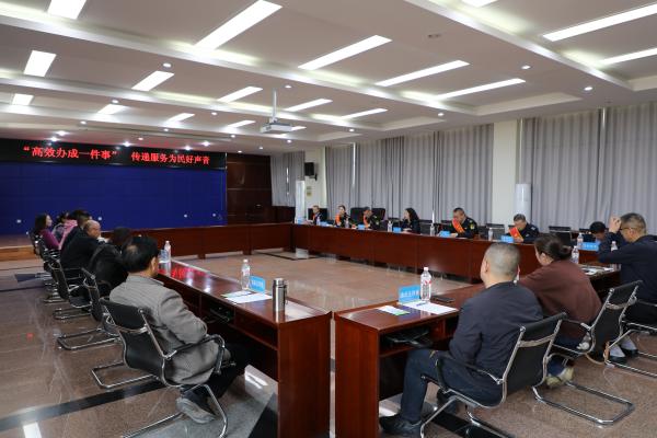 和硕县税务局举办以“税助发展 向新而进”为主题的第33个全国税收宣传月启动仪式 麦尔当·黑尼 摄 (3)(1).jpg