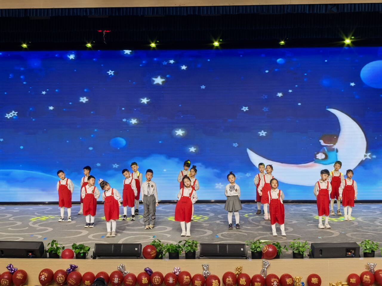 8e4137bc0c77821aa7dcab81d33859d.jpg