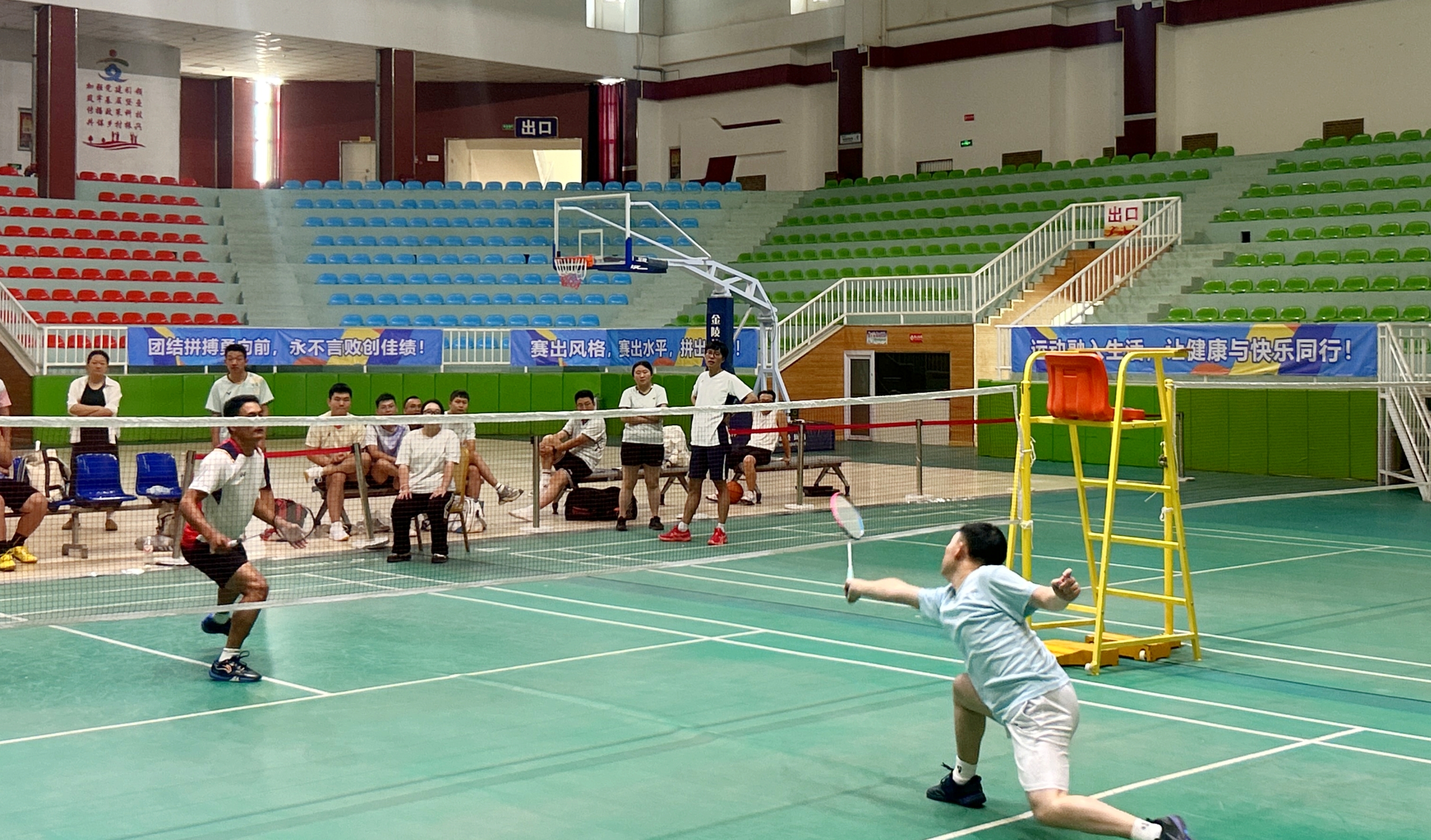 赛事现场气氛热烈，充满活力。（实习生：图玛日斯·麦麦提摄）.jpg