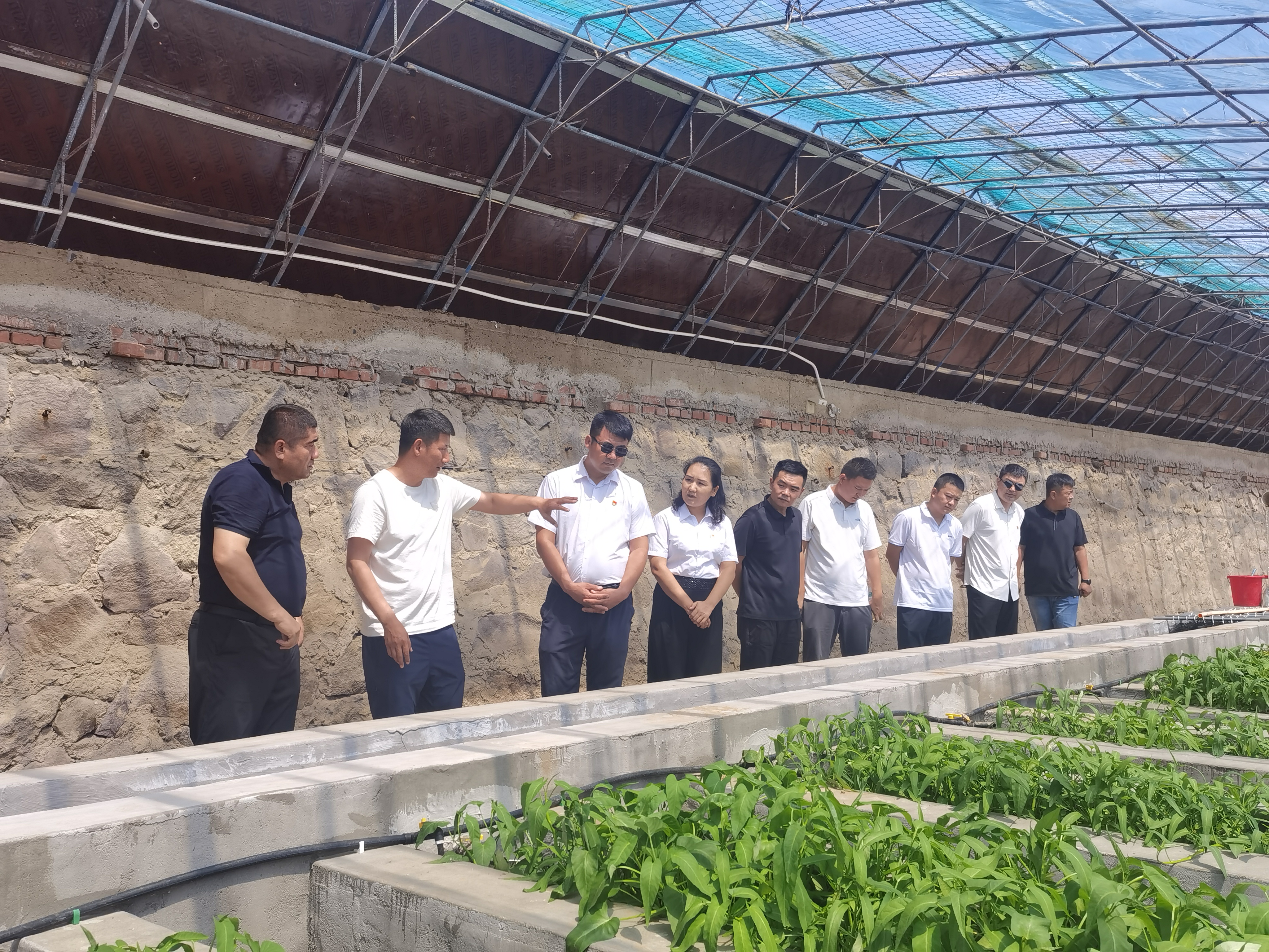 8月22日，尉犁县赴承德跟班学习临时党支部开展“对标榜样学初心 接力奋斗践使命”主题党日活动。 (2).jpeg
