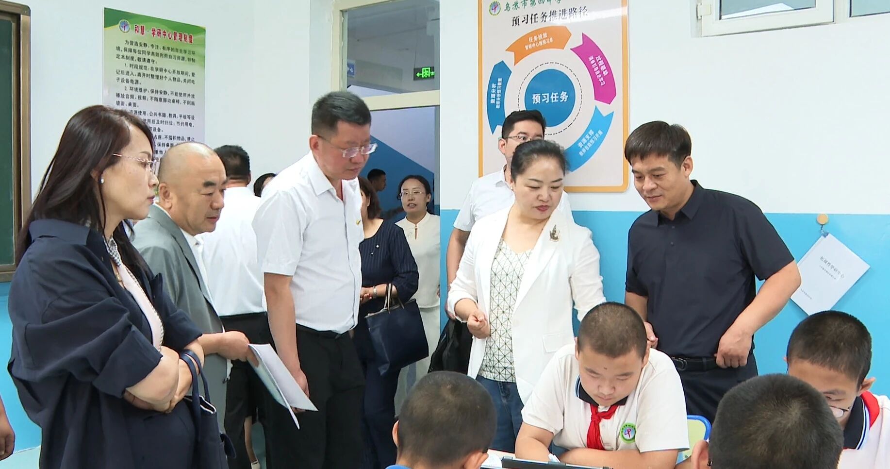 塔城地区基础教育综合改革暨中高考质量分析会在乌苏召开 (2).jpg