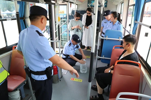 图片32.jpg