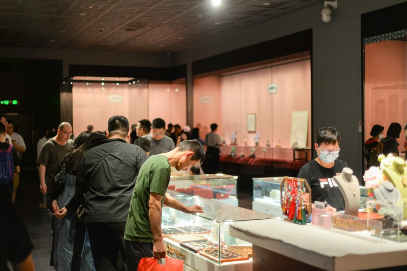广州市文化馆“琢玉成器——南派玉雕展”.jpg